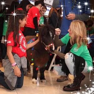 Meet your Posher, Leslie